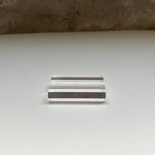 قاعدة أكريلك للورق