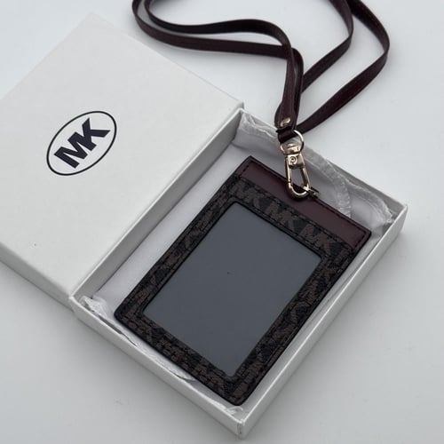 حامل بطاقات عمل مايكل كورس MK بني