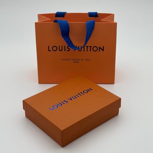 ميدالية لويس فيتون طقم كحلي