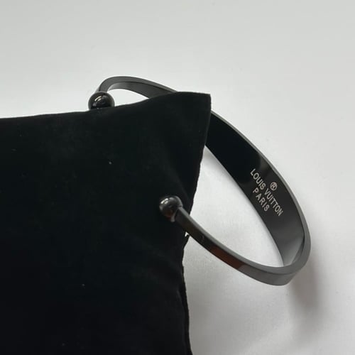 سوارة لويس فيتون ستيل اسود