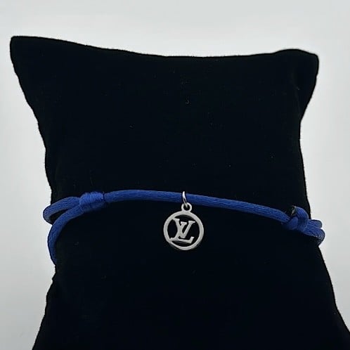 سوارة لويس فيتون قفل ازرق