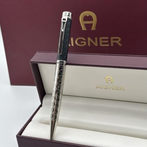 قلم اقنر اسود وفضي مزخرف