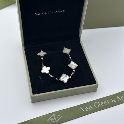 سوارة فانكليف ٥ وردات لؤلؤي