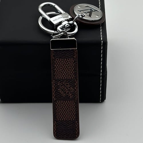 ميدالية لويس فيتون بني