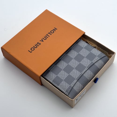محفظة وميدالية لويس فيتون رمادي