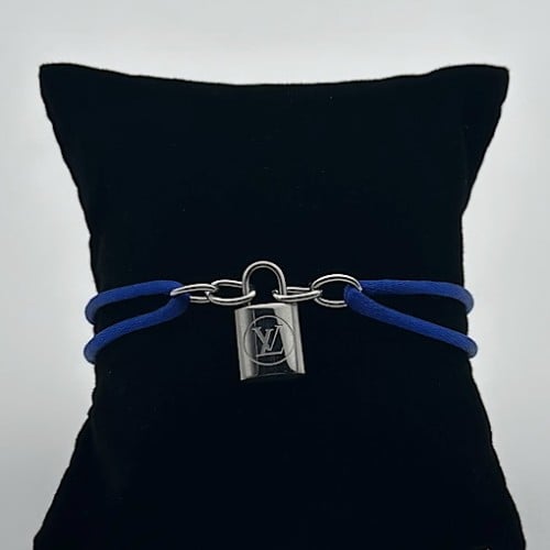 سوارة لويس فيتون قفل ازرق