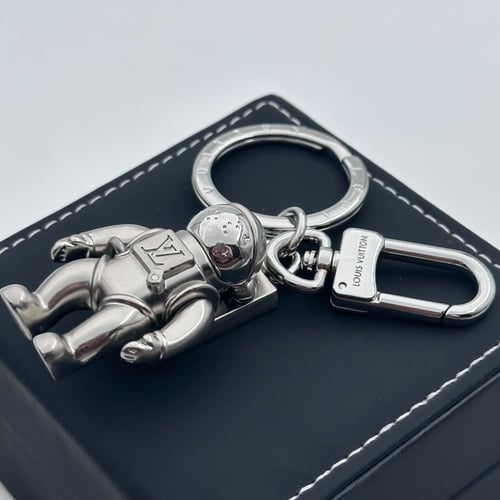 ميدالية لويس فيتون روبوت