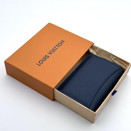 محفظة وميدالية لويس فيتون كحلي 3