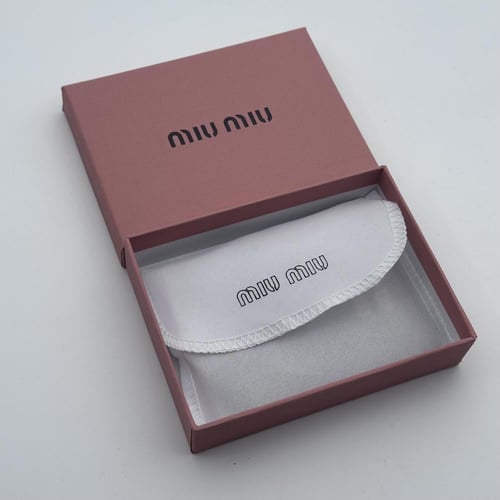 حامل بطاقات عمل ميو ميو عودي