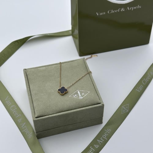 سلسال وحلق فانكليف اسود