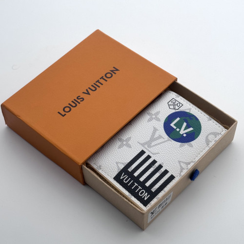 محفظة لويس فيتون ابيض