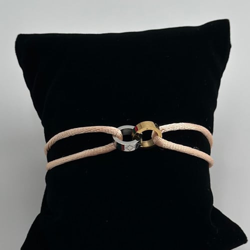 سوارة قوتشي خيط وردي