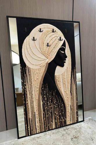 لوحة فنية مع مرايا وعلاقات