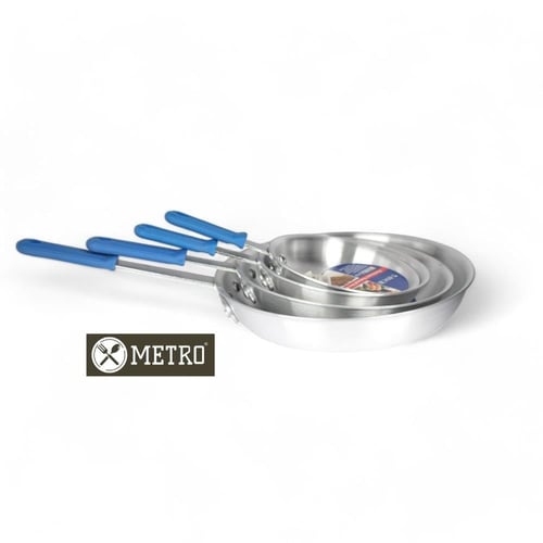 طاوة المنيوم يد سليكون 18 سم