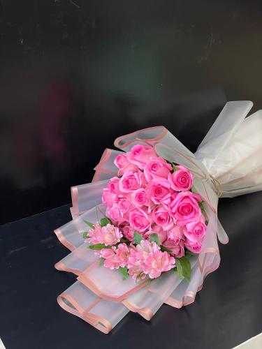 باقة الجمال الوردية