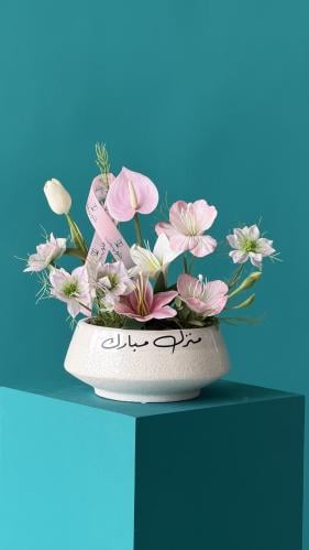 فازة ورد صناعي