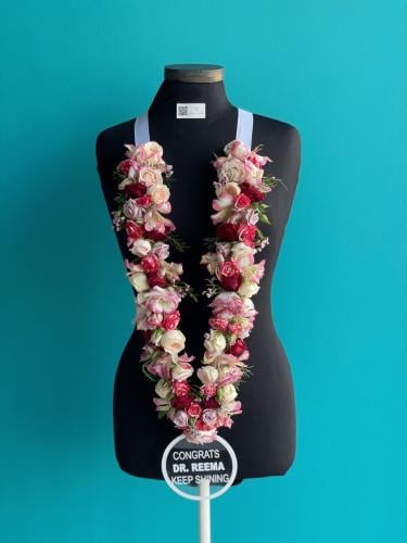 عقد تخرج ورد طبيعي