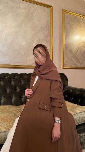 عباية بليزر كريب باطراف لون مختلف وجيوب