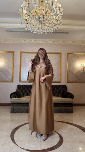 فستان كريب حرير ياباني مع دانتيل فرنسي