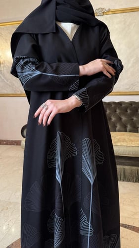 عباية كتان مطبوعه بقصه واسعه