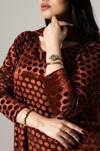 جلابية مخمل استرتش مع وشاح حرير