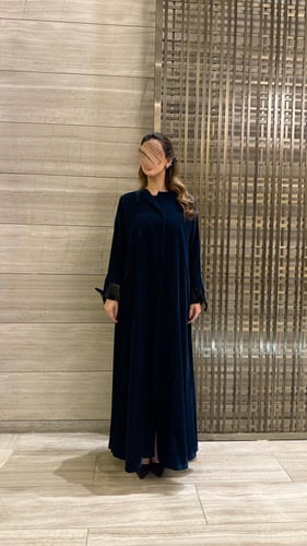 عباية مخمل كوري فاخر بشيفون فرنسي من الاطراف