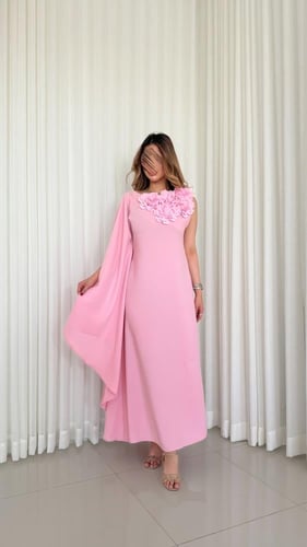 فستان الورد ماكسي طويل كريب اسباني بورد من الكتف و...