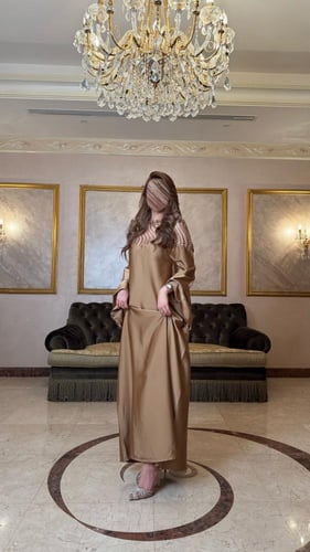 فستان كريب حرير ياباني مع دانتيل فرنسي