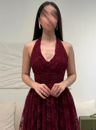 فستان دانتيل ناعم