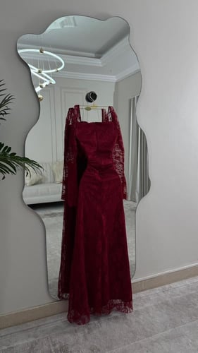 فستان دانتيل احمر ناعم