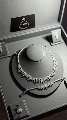 طقم اكسسوار راقي شامل بوكس A1