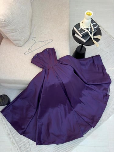 فستان وجد بنفسجي