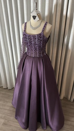 فستان لارن مع اكمام منفصلة