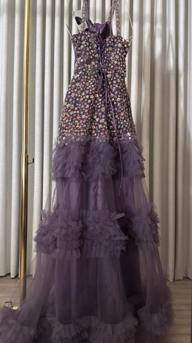 فستان يارا لونين