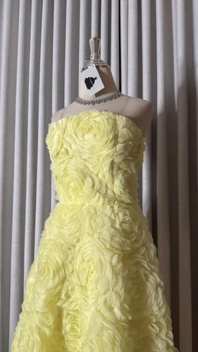 فستان الورد ليموني