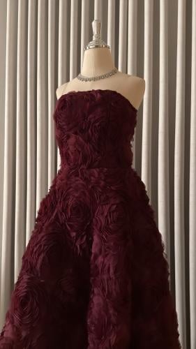 فستان الورد