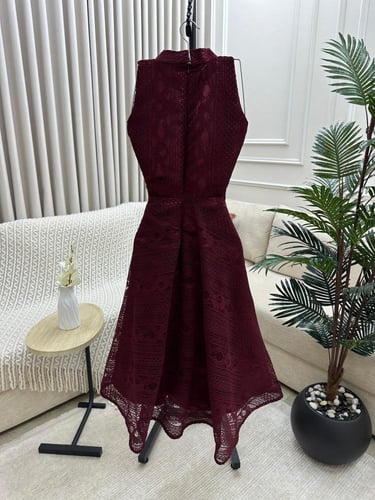 فستان الدانتيل