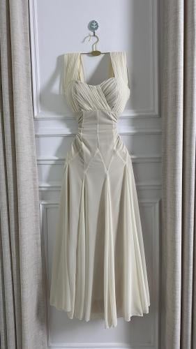 فستان ارين ابيض