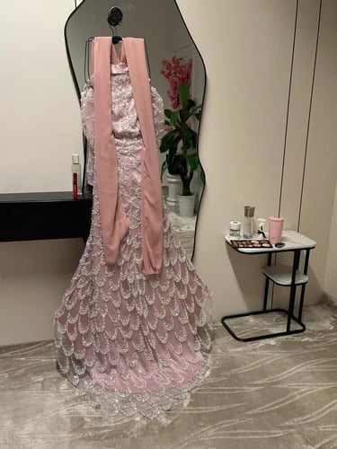 فستان ميساء بأكمام