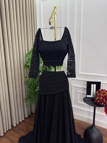 تنورة دانتيل