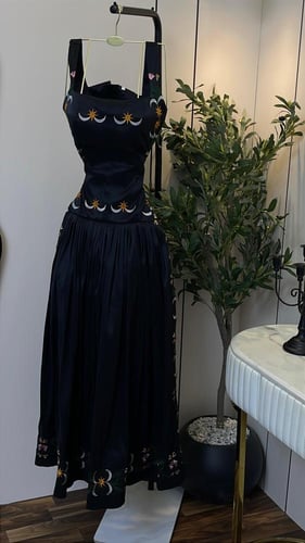 فستان اصايل اسود