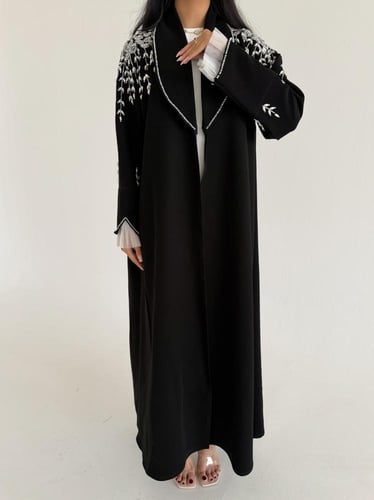 نجال | عبايه كريب اندنوسي شك مع دنتل كم