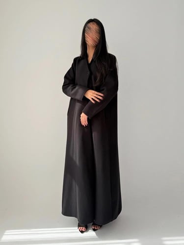 الدانة | بقماش جوخ وقيطان مخمل اسود مع زرار واحد