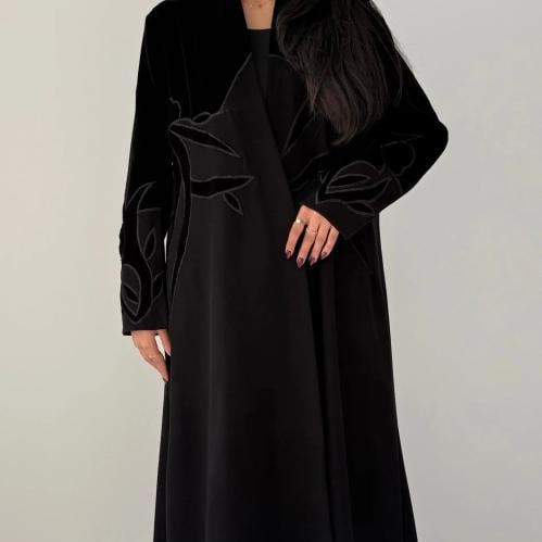 الوهج | بقماش كريب اندونيسي ومخمل اسود مع تطريز فا...