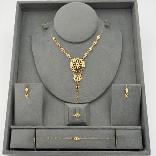 طقم الوسام الذهبي