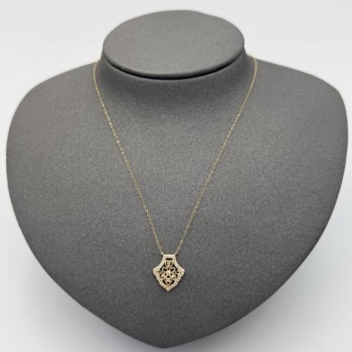 Taj Al-Zuhur necklace