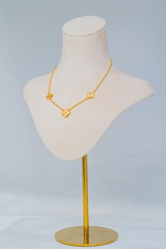 عقد 3 وردات – ذهب عيار 21