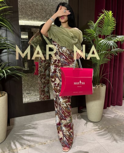 فستان نجود (فستان قطعة مع اكتاف اورجنزا انيقه)