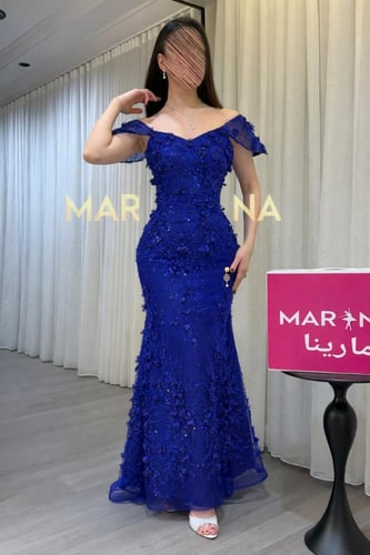 فستان ميرنا نيلي (فستان نيلي كلفه مزينه بالورود)