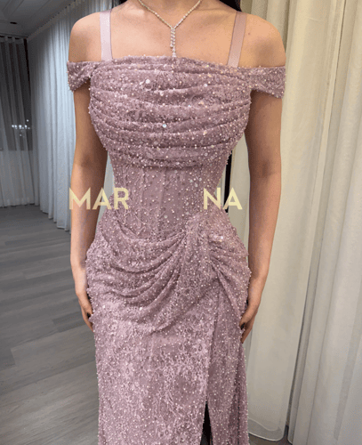 فستان كوين (فستان كلفه دانتيل جبير وشك)